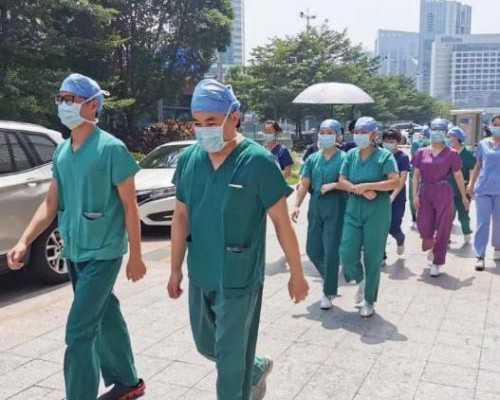 救命！生殖科主任私藏的试管秘籍被我挖到了