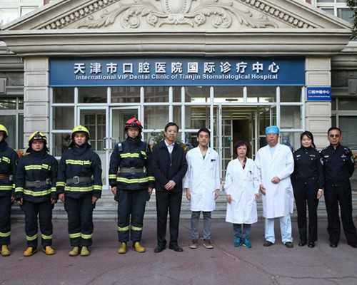 孩子老吐奶应该怎么处理？